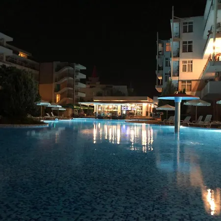 Menada Grand Kamelia * ساني بيتش